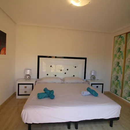 Ferienhaus De Tres Terraza Privada Y Piscina Abierta Todo El Ano, Cabo Roig, Costa, Aq-128