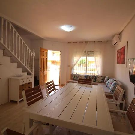 Cabo Roig, Costa, De Tres Con Piscina, Gestionado Por Elvira Holiday home